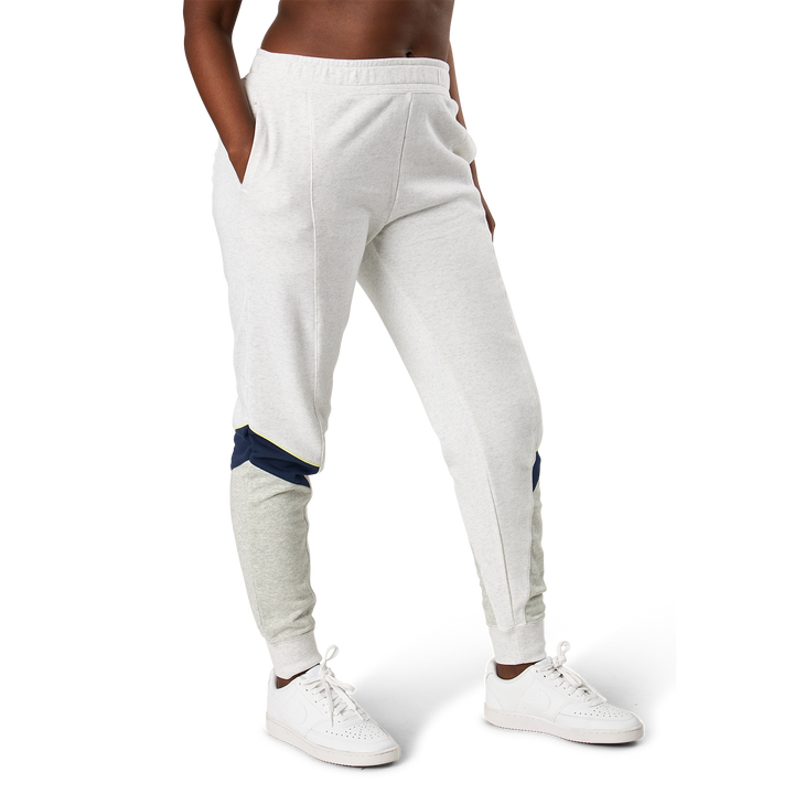 Nike heritage discount grey joggers