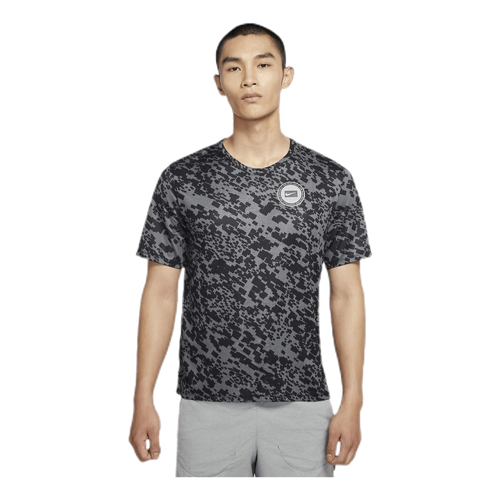 Dri-FIT Miler Wild Run Top SS pr Black/Silver