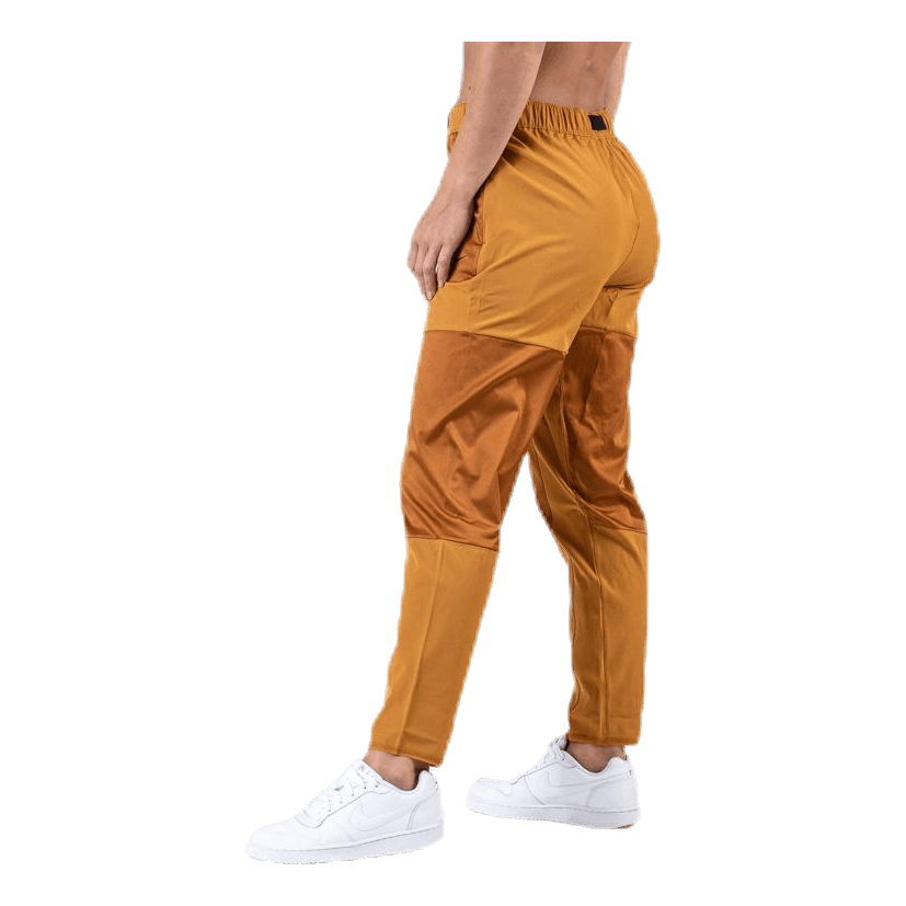 Nike sweatpants rebel sales