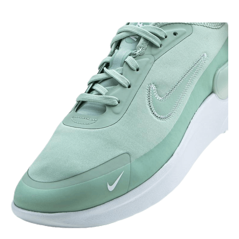 nike amixa women's sneakers