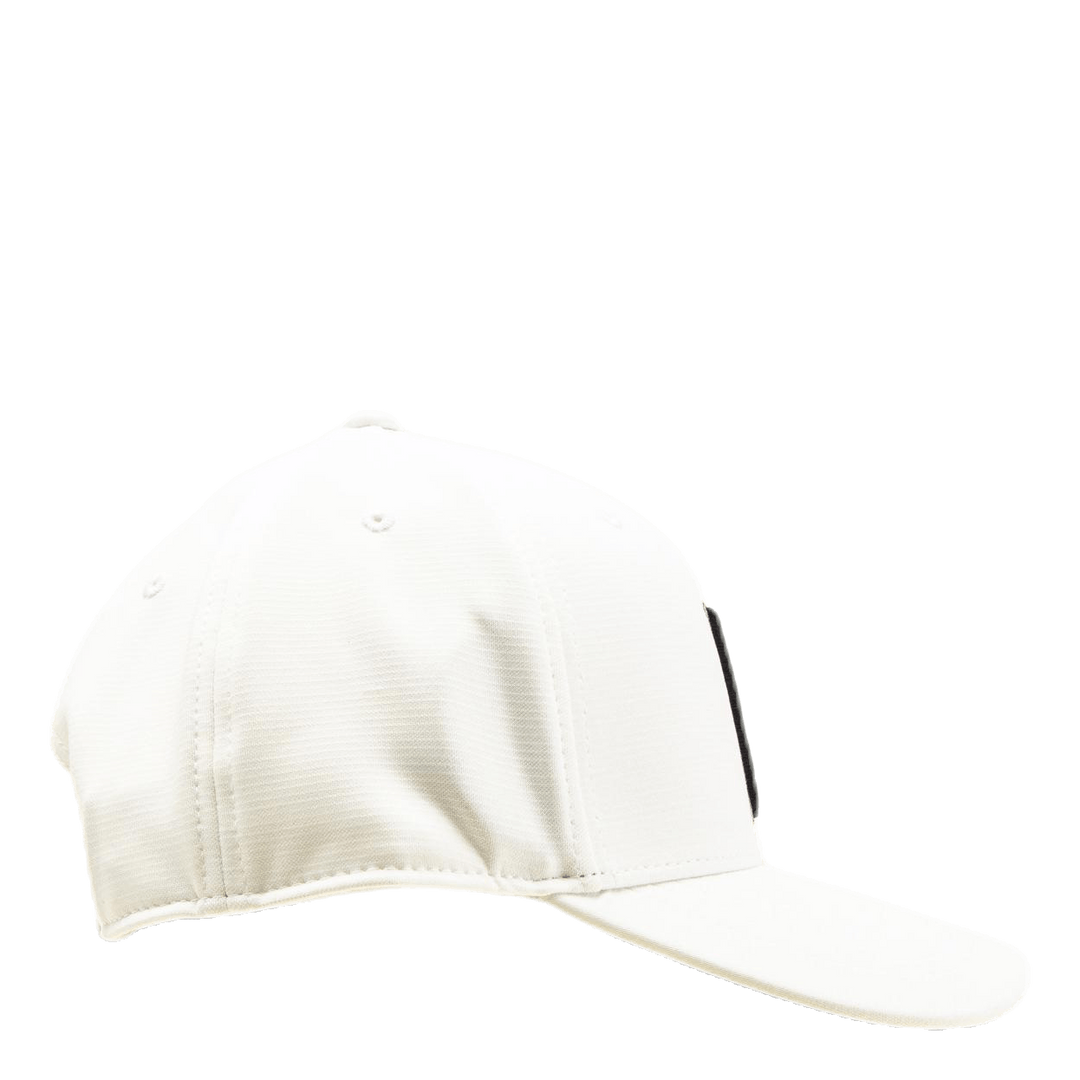 P 110 Cap White