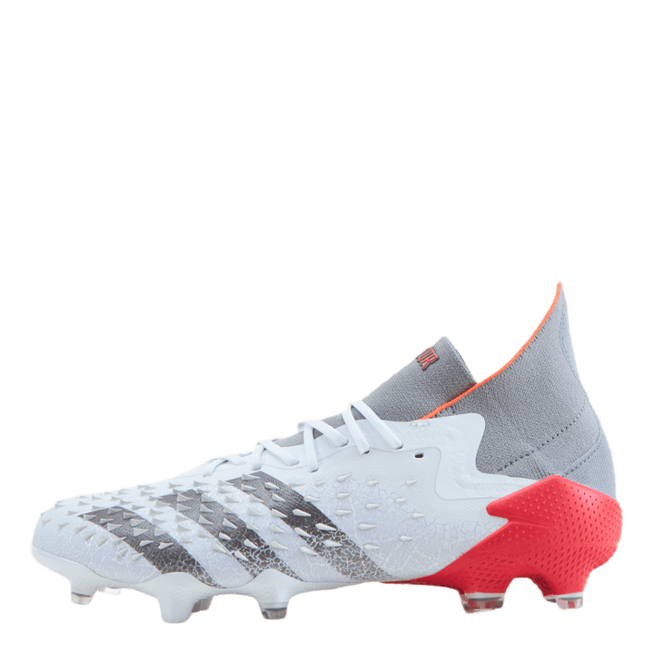 Predator Freak .1 Fg Cloud White / Iron Metallic / Solar Red