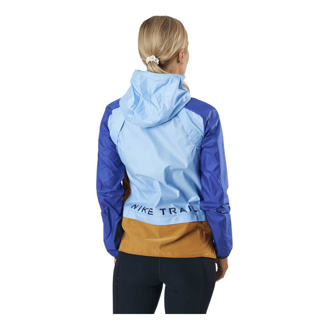 Nike softshell jacket sales women's