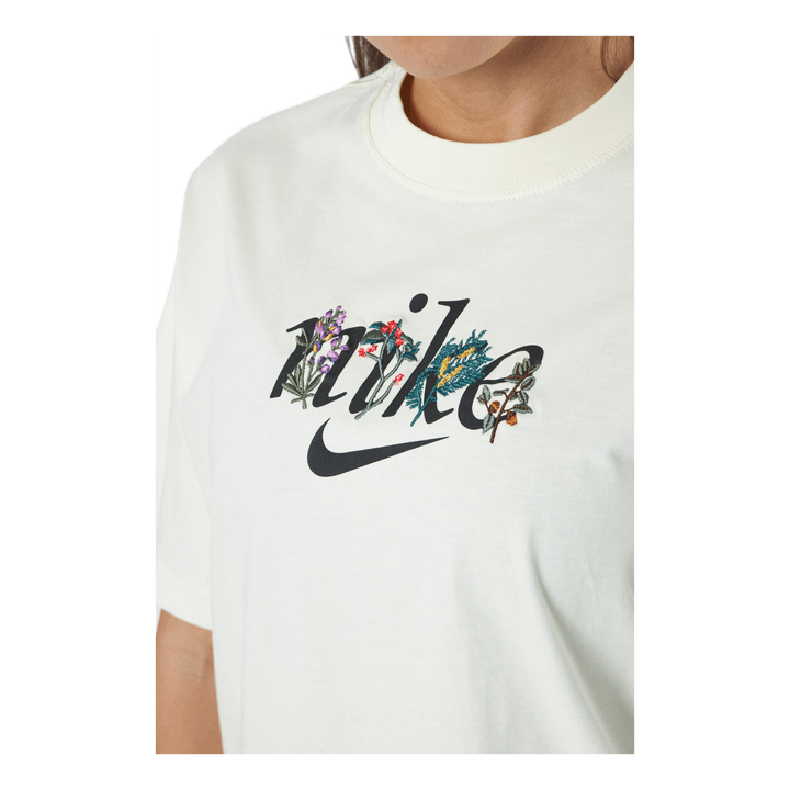 Nike Sportswear Women's T-shir Coconut Milk