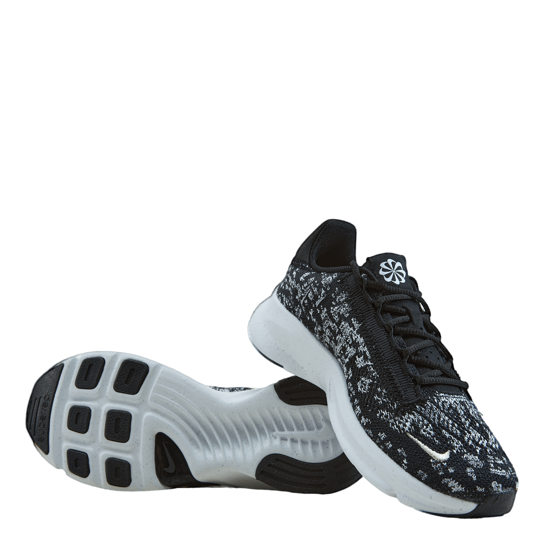 Nike tr flyknit women's deals