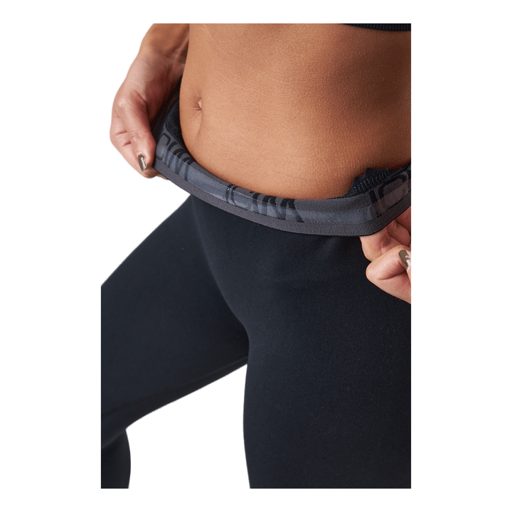 Define Seamless Logo Scrunch T Black