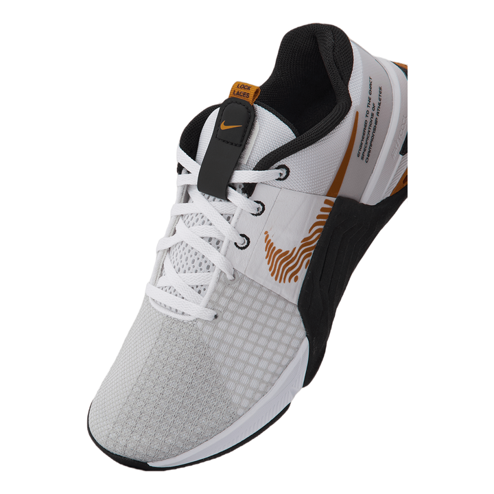 Nike Metcon 8 White/gold Suede-black-photon