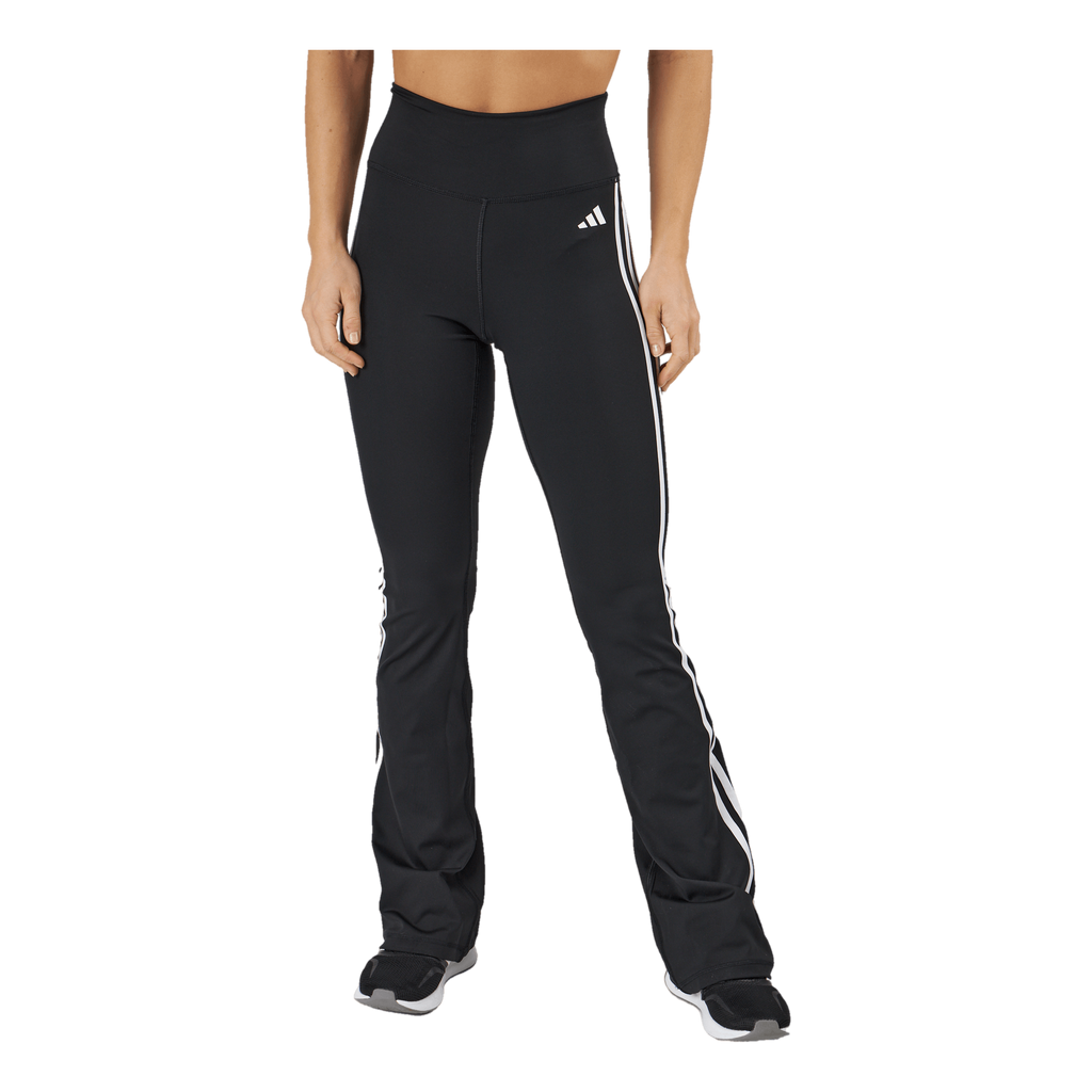 Training Essentials Flared Leggings
