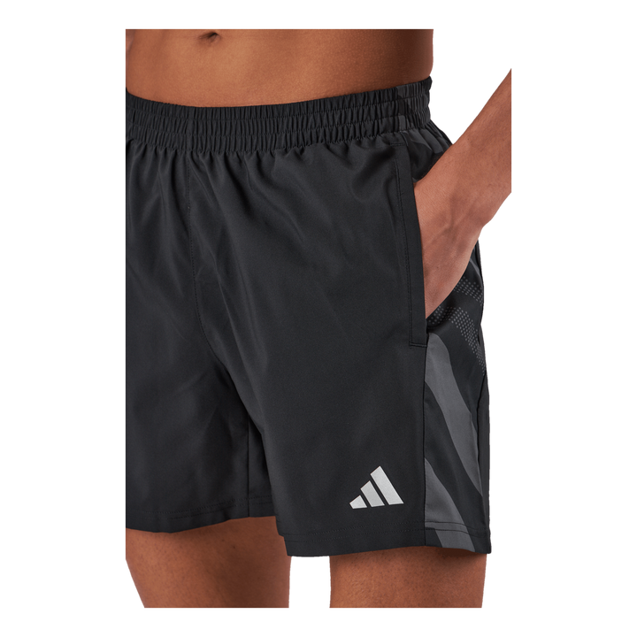 Own the Run Seasonal Shorts Black